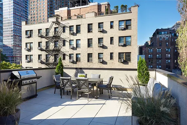 Rented by OGI Management | media 19