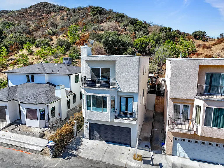 7422 Valaho Ln — Photo 35
