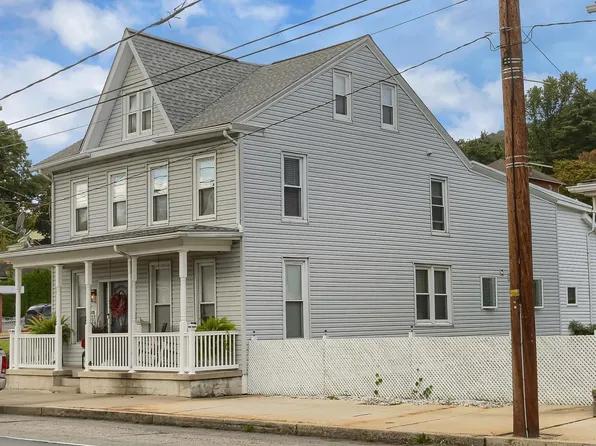 609 E Grand Ave, Tower City, PA 17980