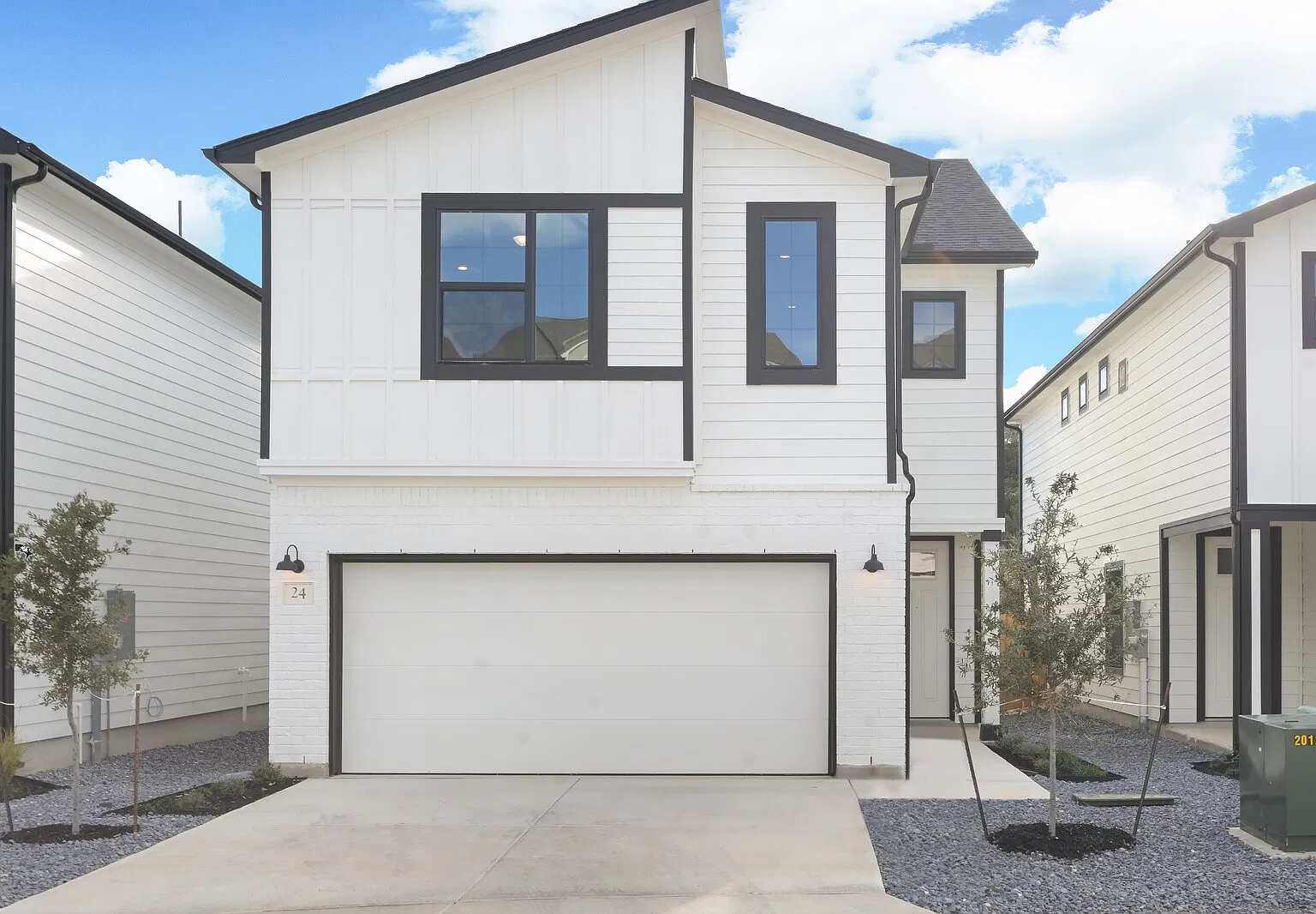 3 bed, 2.5 bath, 1712 sqft, $2,300 — Photo 4
