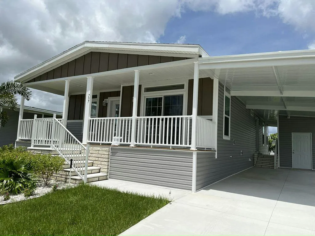 3 bed, 2.0 bath, 1460 sqft, $1,449 — Photo 2