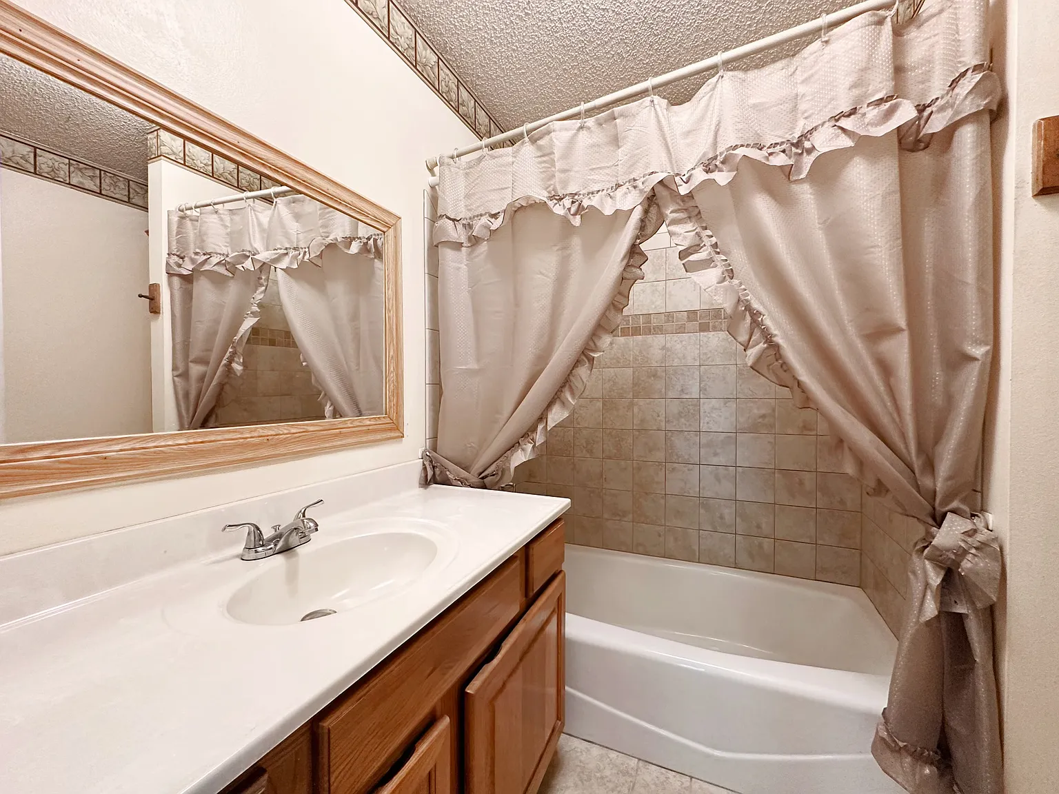 2 bed, 992 sqft, $1,099 — Photo 4