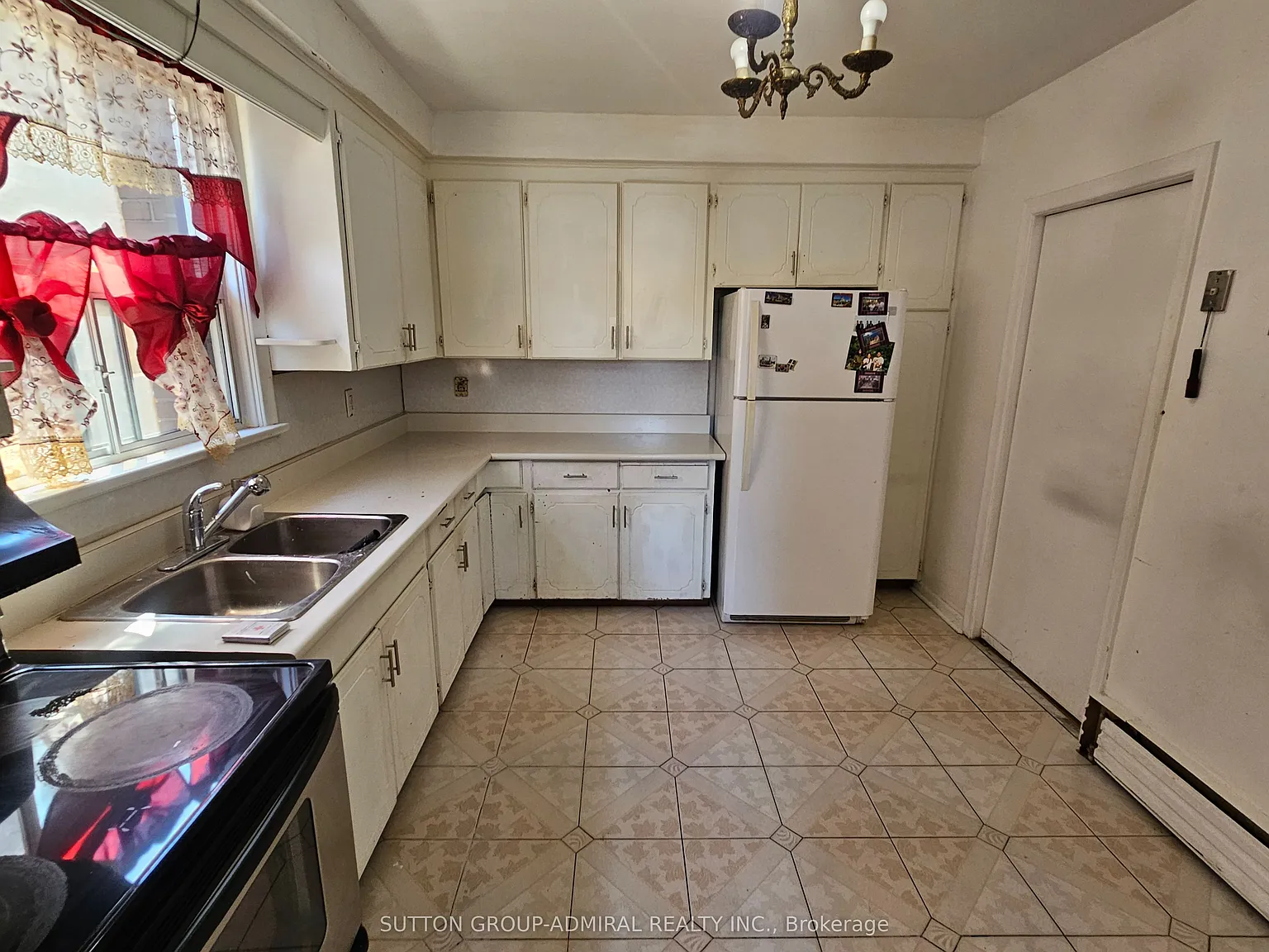7 bed, $3,000 — Photo 3