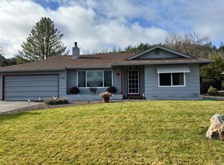 7366 Oakmont Dr, Santa Rosa, CA 95409