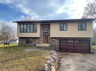561 Ptarmigan Ln, Rockville, MN 56369
