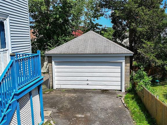 4th image of 68 Wilcox Ave