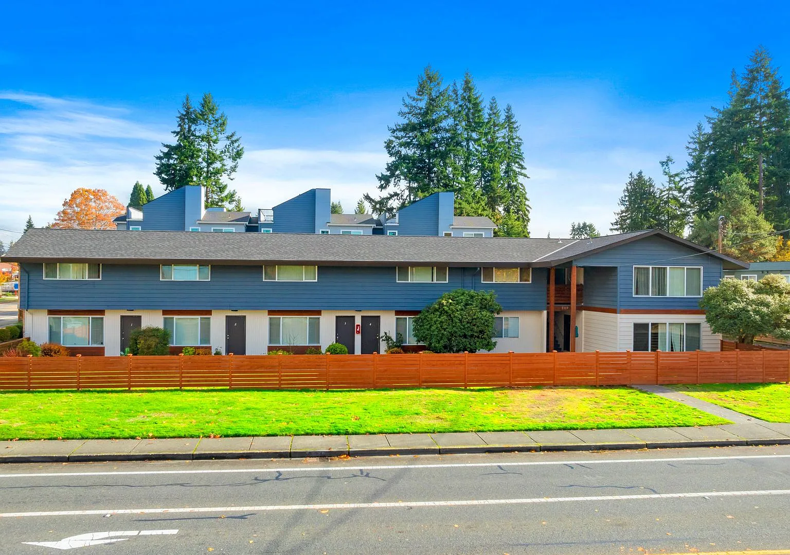 Marlowe Apartments — Photo 3
