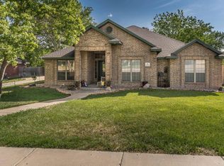 8 Canyon Rim Dr, Canyon, TX 79015