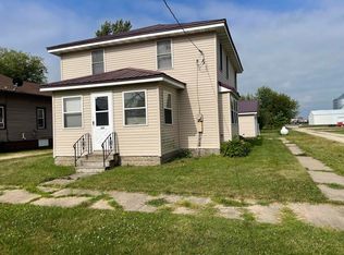 508 3rd St, Stout, IA 50673