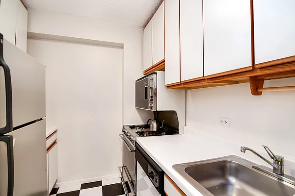 Sold by Compass | media 4