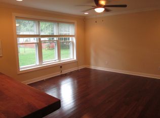 13-15 Riverside Dr, Clinton, NJ 08809