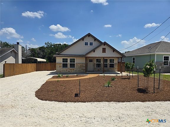 2nd image of 1746 Blueridge Dr