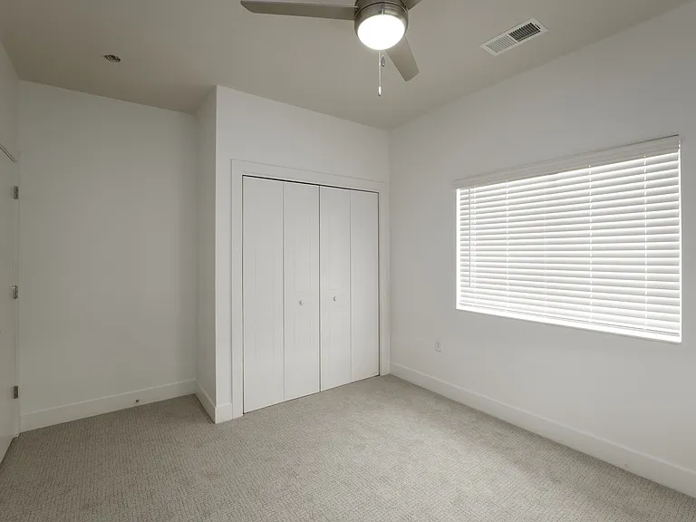 Blair Crossing Apartments — Photo 28