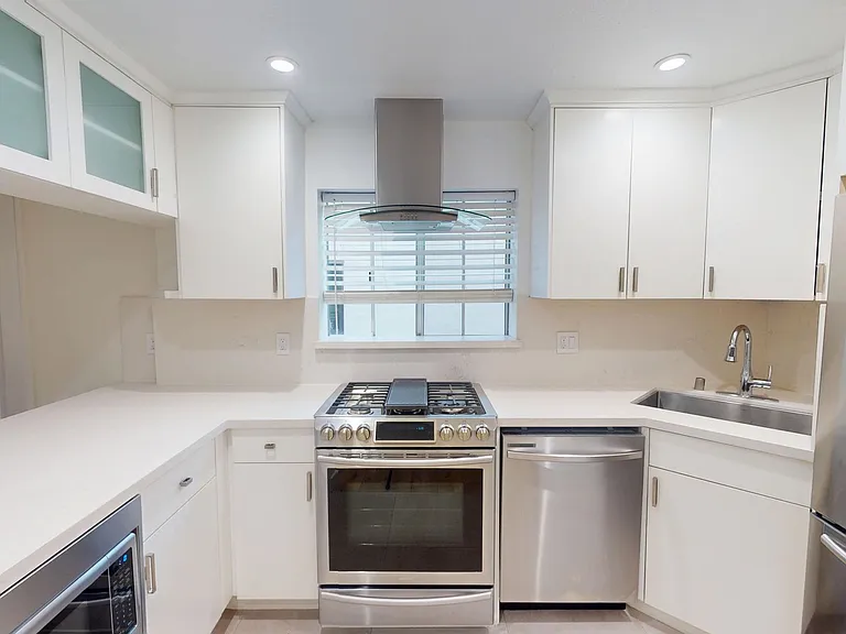 Franklin Tower — Photo 11