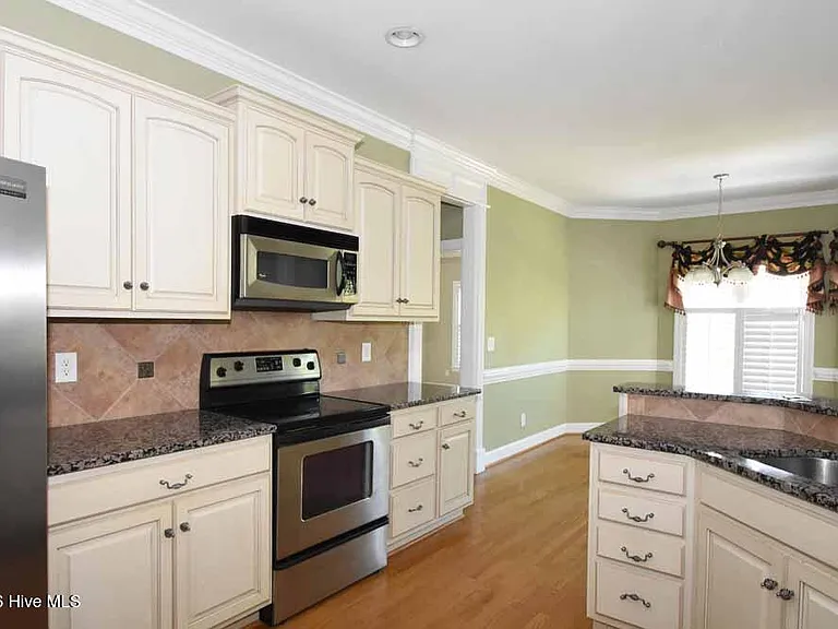 1129 Scarlet Oak Dr — Photo 15