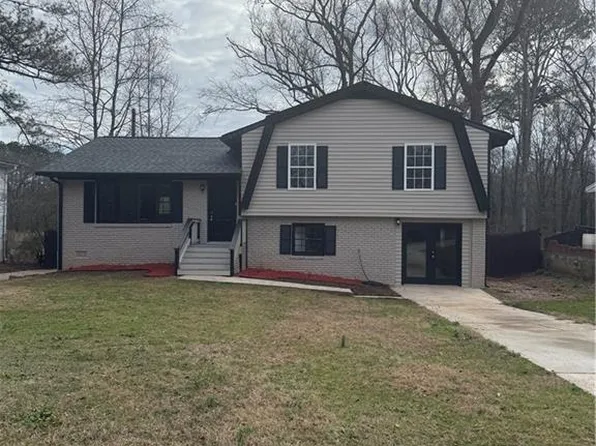 7576 Shadow Wood Dr, Jonesboro, GA 30236