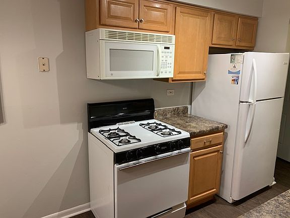 5th image of 1485 S Canford Cliffs Dr APT 1E