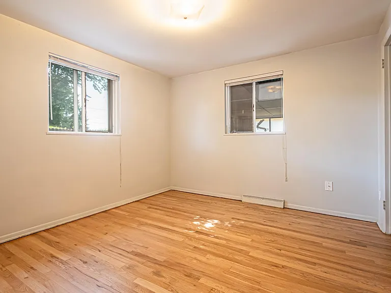 1370 W 1st Ave — Photo 8