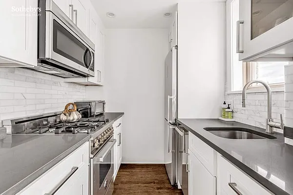 Rented by Sotheby's International Realty | media 11