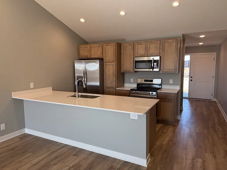 4401 W Frazier Dr — Photo 9