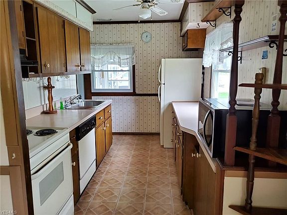 2nd image of 298 Longford Ave