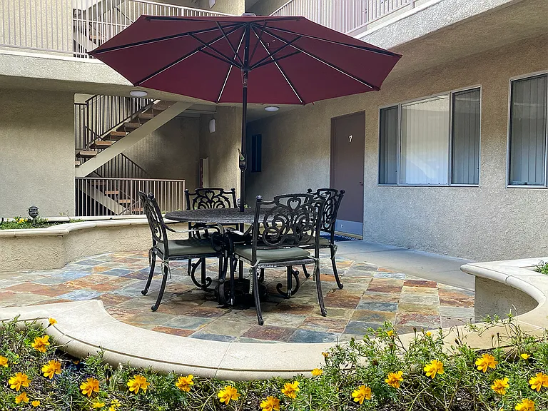 The Renaissance at Sherman Oaks — Photo 13