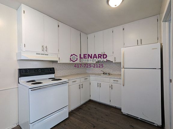 4th image of 700 N Water Ave #8