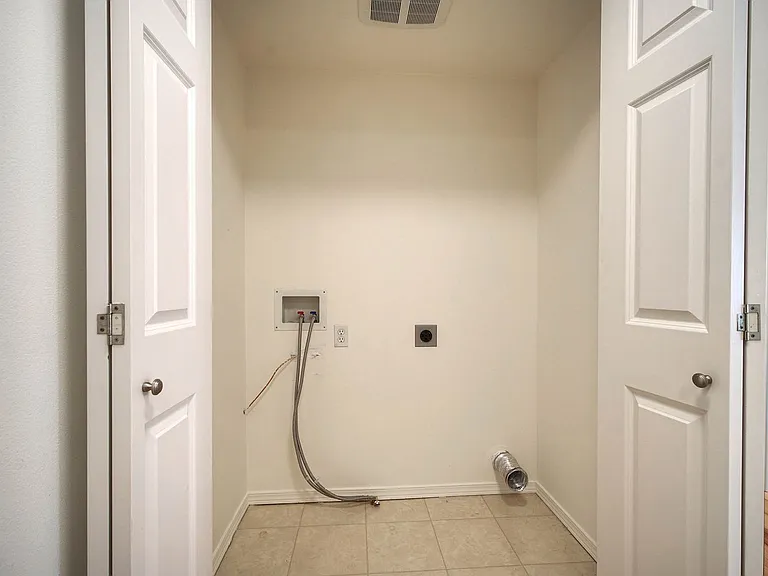 18501 SE Newport Way #J238 — Photo 15