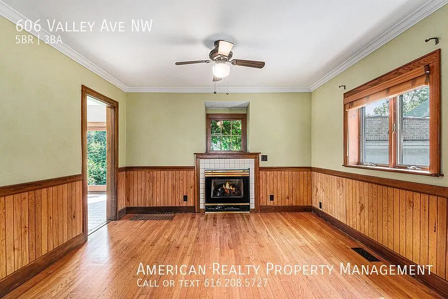 5 bed, 2.5 bath, 1454 sqft, $3,000 — Photo 4