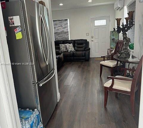 3rd image of 1559 NW 10th Pl