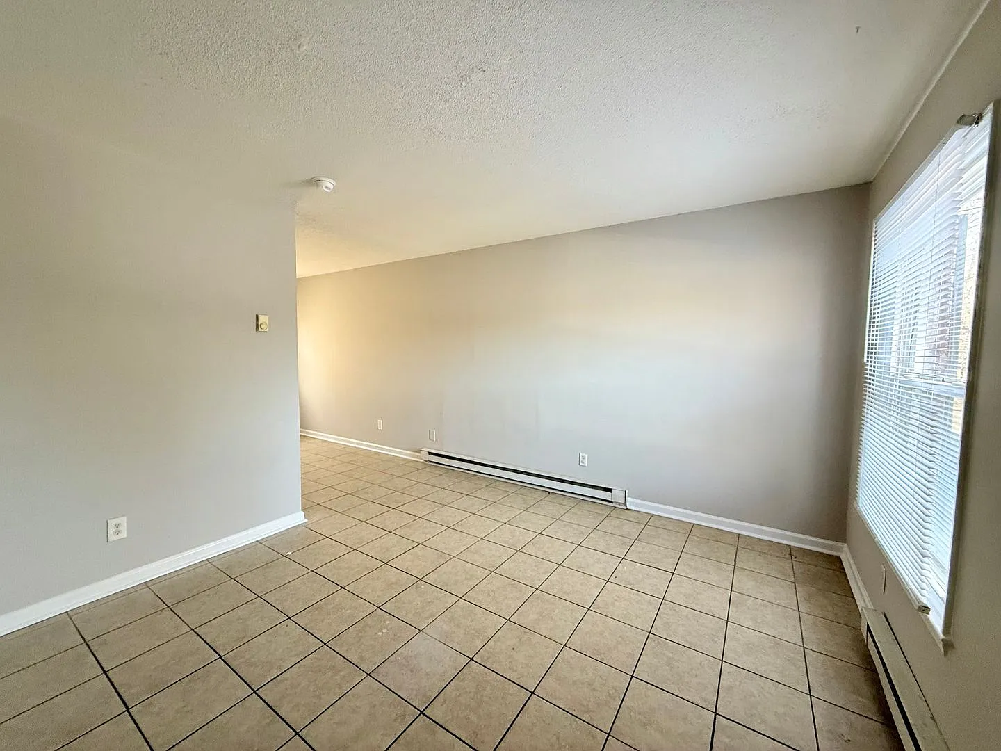 Montcalm St. 1132 Unit 3 — Photo 2