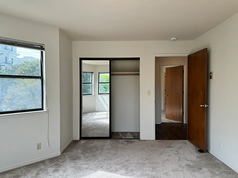 400 Baker St #104 — Photo 4