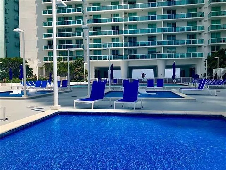 1800 N Bayshore Dr #1610 — Photo 25