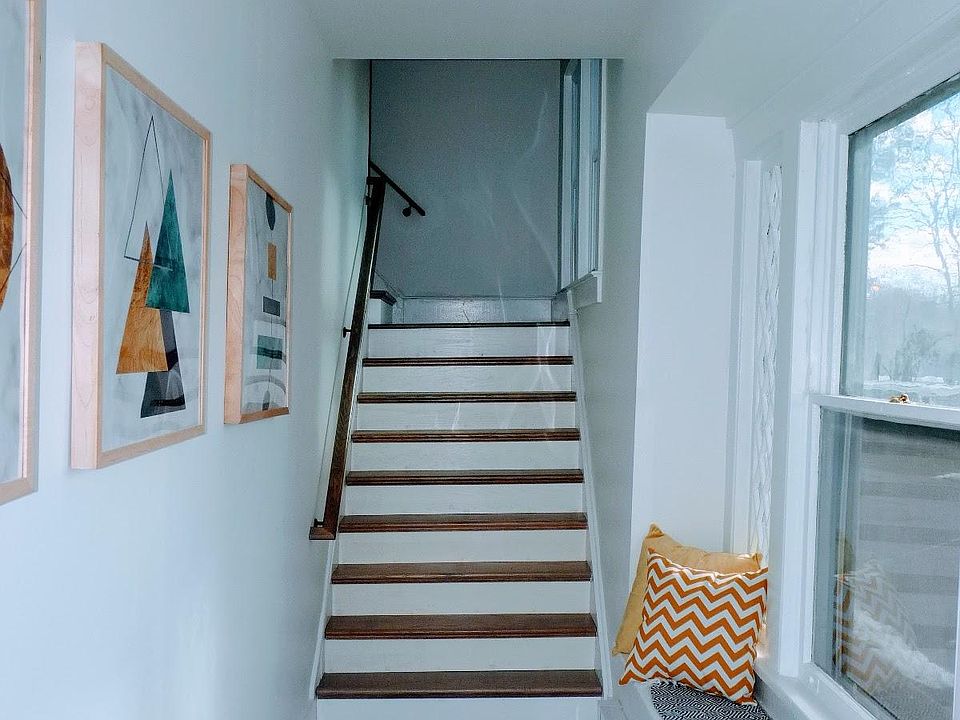 1st image of 101 Elm St Floor 3