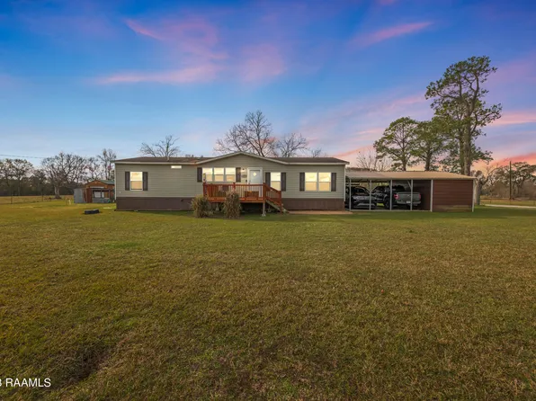 660 Walnut Rd, Arnaudville, LA 70512