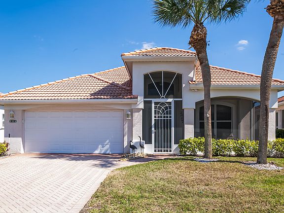 4th image of 584 NW Lambrusco Drive