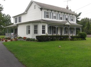 267 Bakers Basin Rd, Lawrenceville, NJ 08648