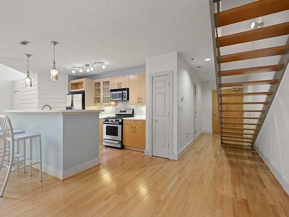 2nd image of 790 North Ave NE APT 108