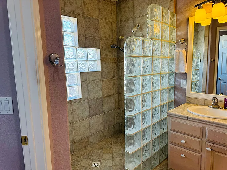 2057 E Sandtrap Ln — Photo 13