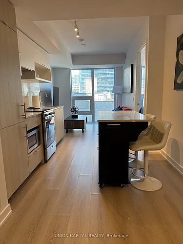 100 Queen St E #1117 Photo 1