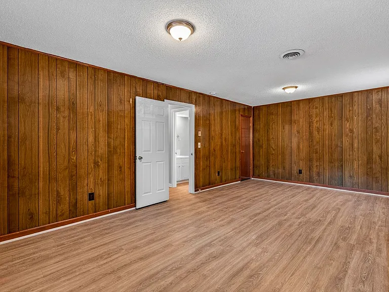 4725 Pennoak Rd — Photo 29