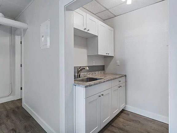 4th image of 2079 Hamilton St #12