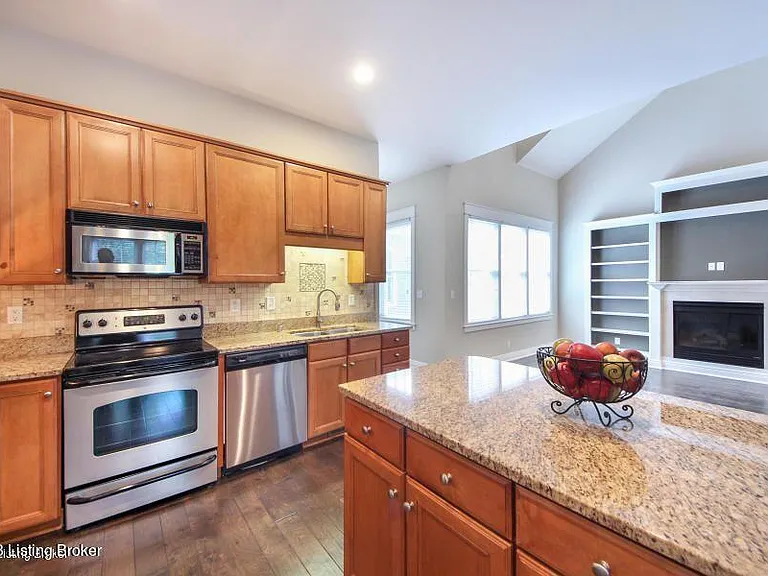9506 Gerardia Ln — Photo 21