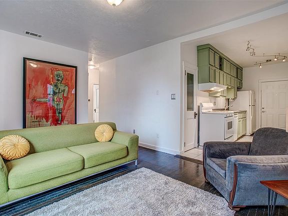 3rd image of 1115 Ballard Ave