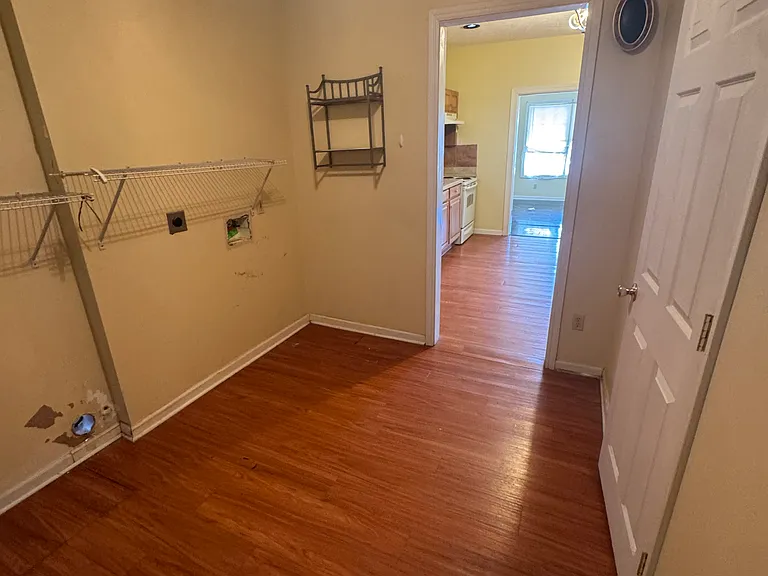 945 Dayton Ave — Photo 22