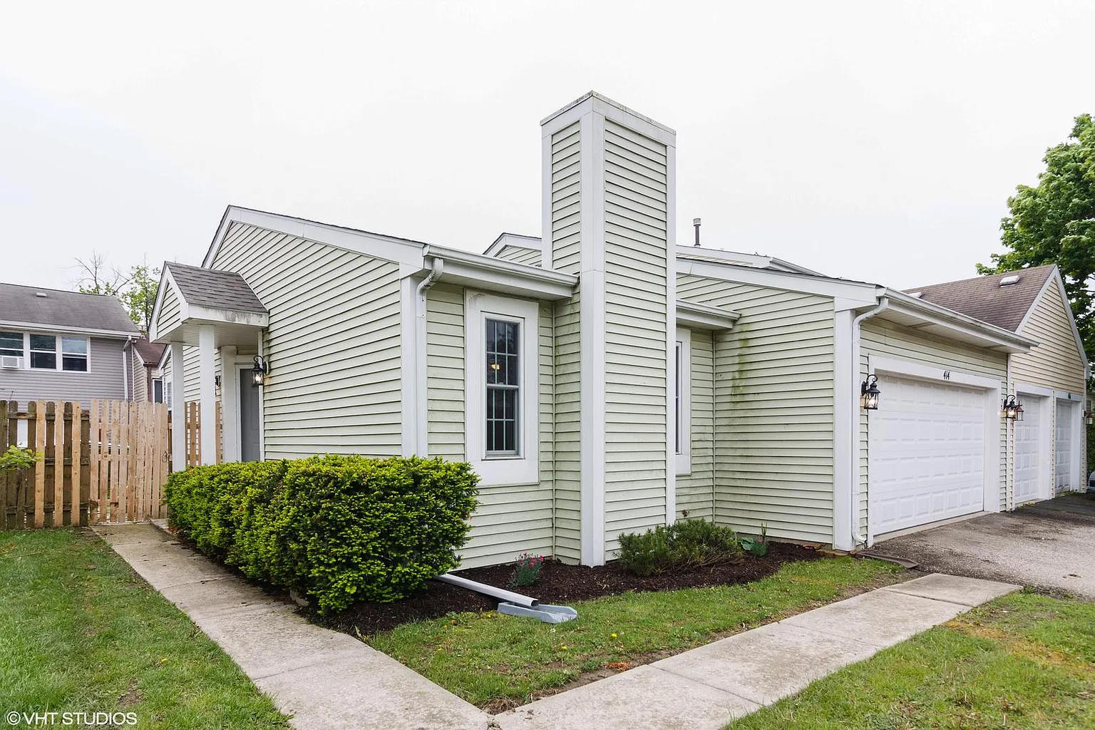 414 Farmbrook Ct photo 1