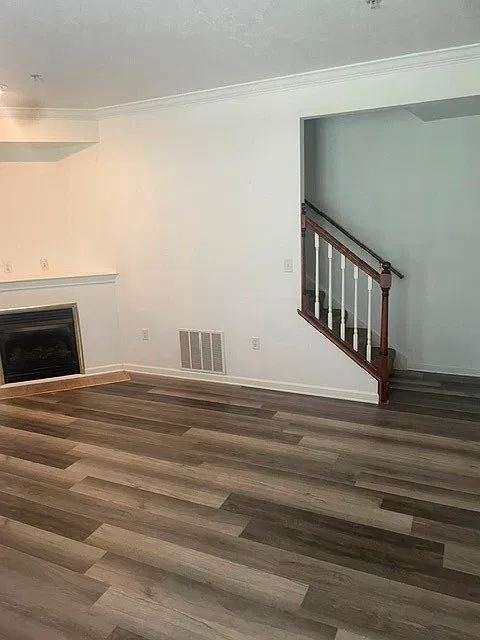 3 bed, 2.5 bath, $2,100 — Photo 3