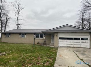 105 Elmwood Dr, Sherwood, OH 43556