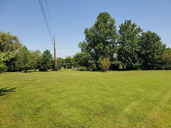 3rd image of 230 Autumn Ct
