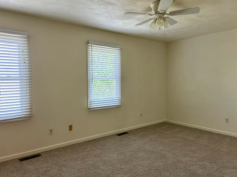2836 Walls Branch Rd — Photo 9